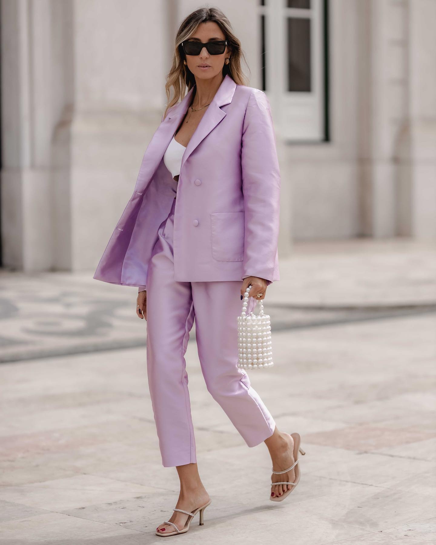 Traje Menice
